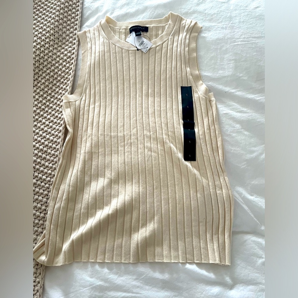 NWT cream ribbed sweater tank